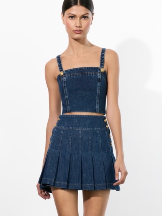 Alice + Olivia Dresses & Skirts - Alice And Olivia Denim Pleated Mini Skirt Size 27